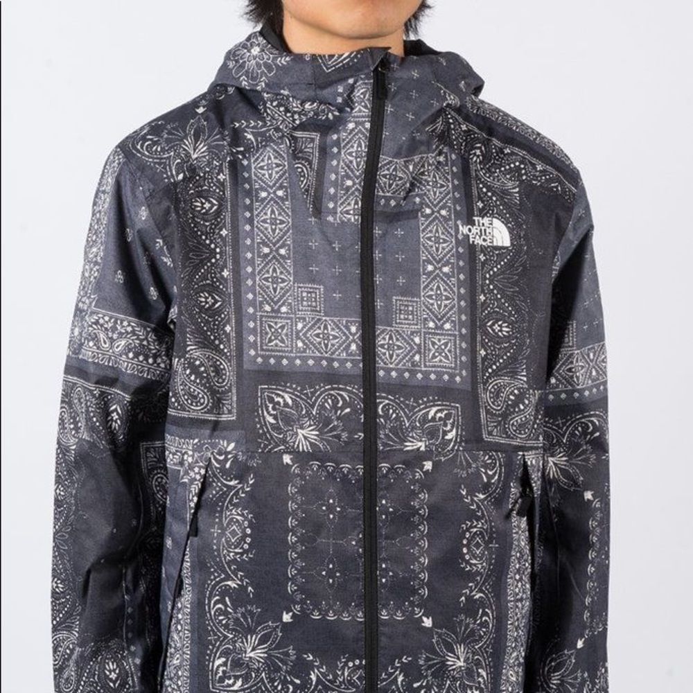 NWT North Face mens millerton jacket black bandana